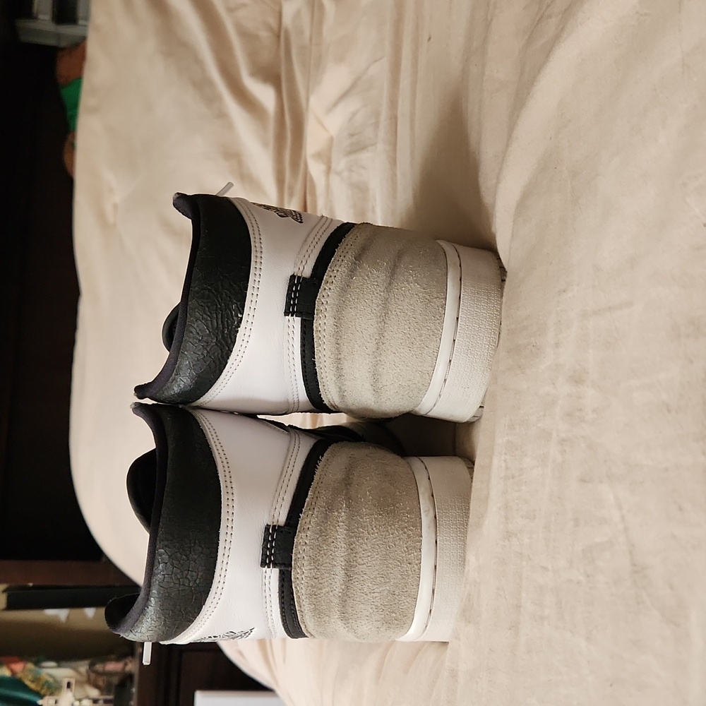 2022 Air Jordan 1 Retro High OG 'Stage Haze' - Picture 2 of 7